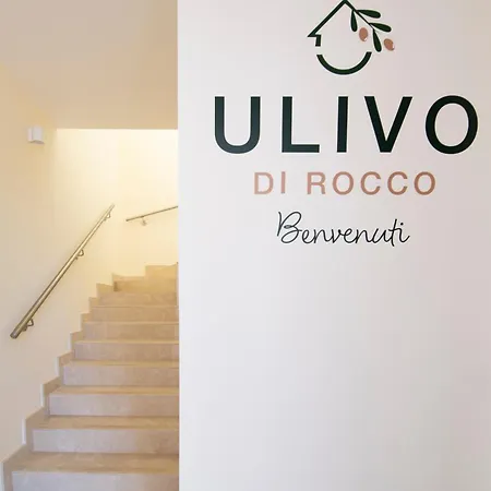 Willa Ulivo Di Rocco *